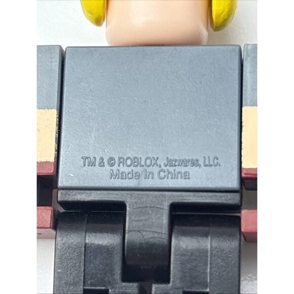 4 Jazwares ROBLOX Figures Pretend Crusher Apocalypse Video Game Toy 3” NO CODES - Picture 4 of 7